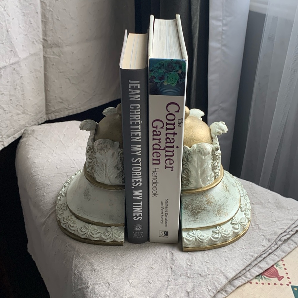 Vintage ceramic lady’s dress figurines book ends